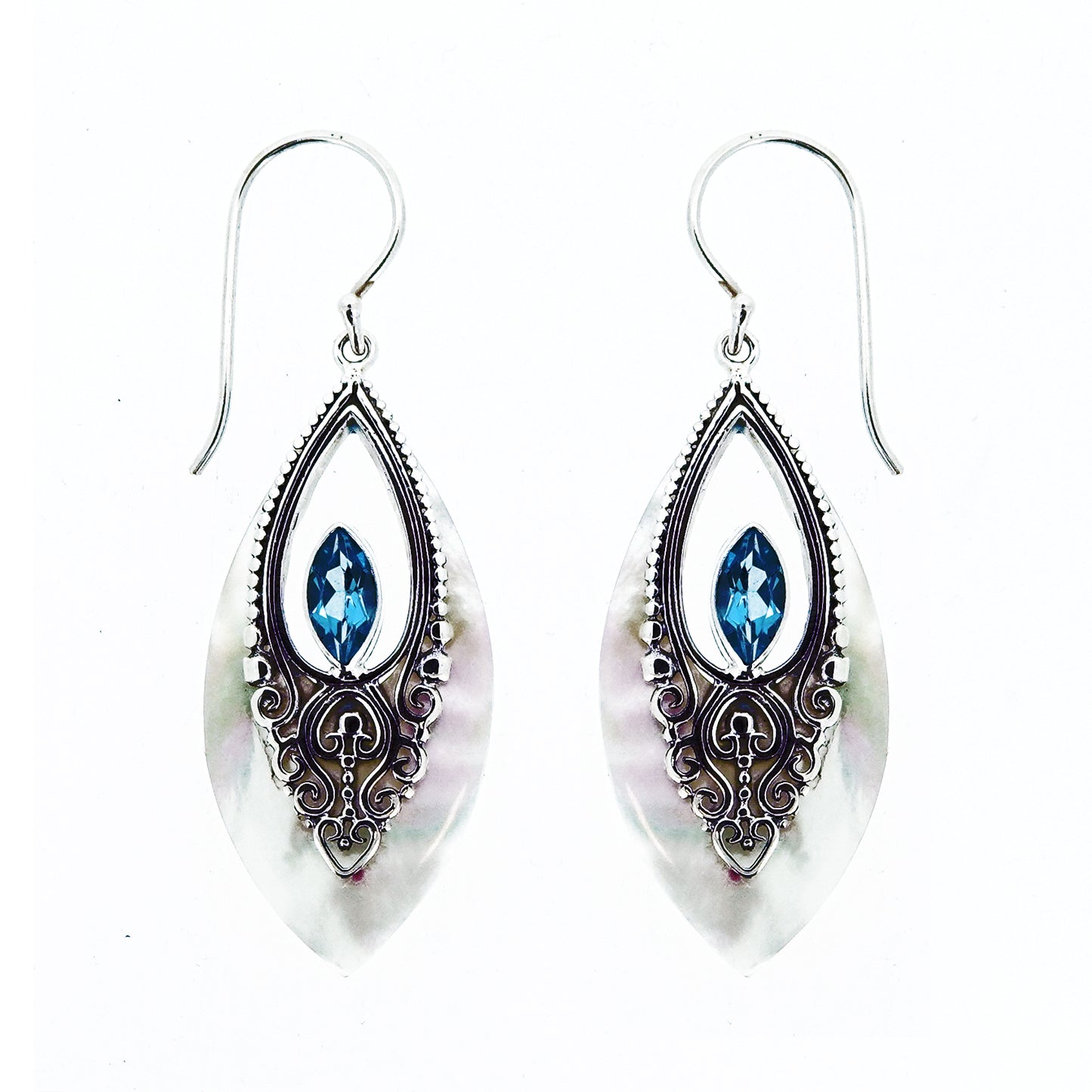 (241PBTMOP) Silver dangle earring with blue topaz and mother of pearl