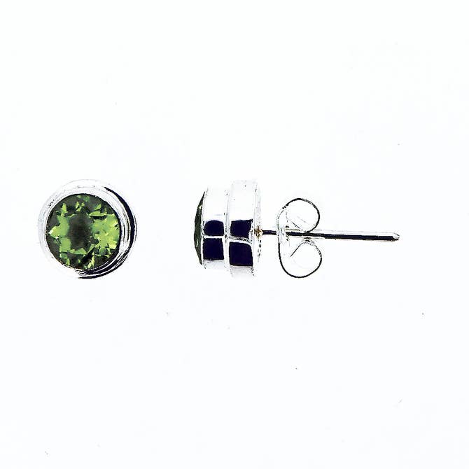 (284IPE) Round Peridot Post Earrings