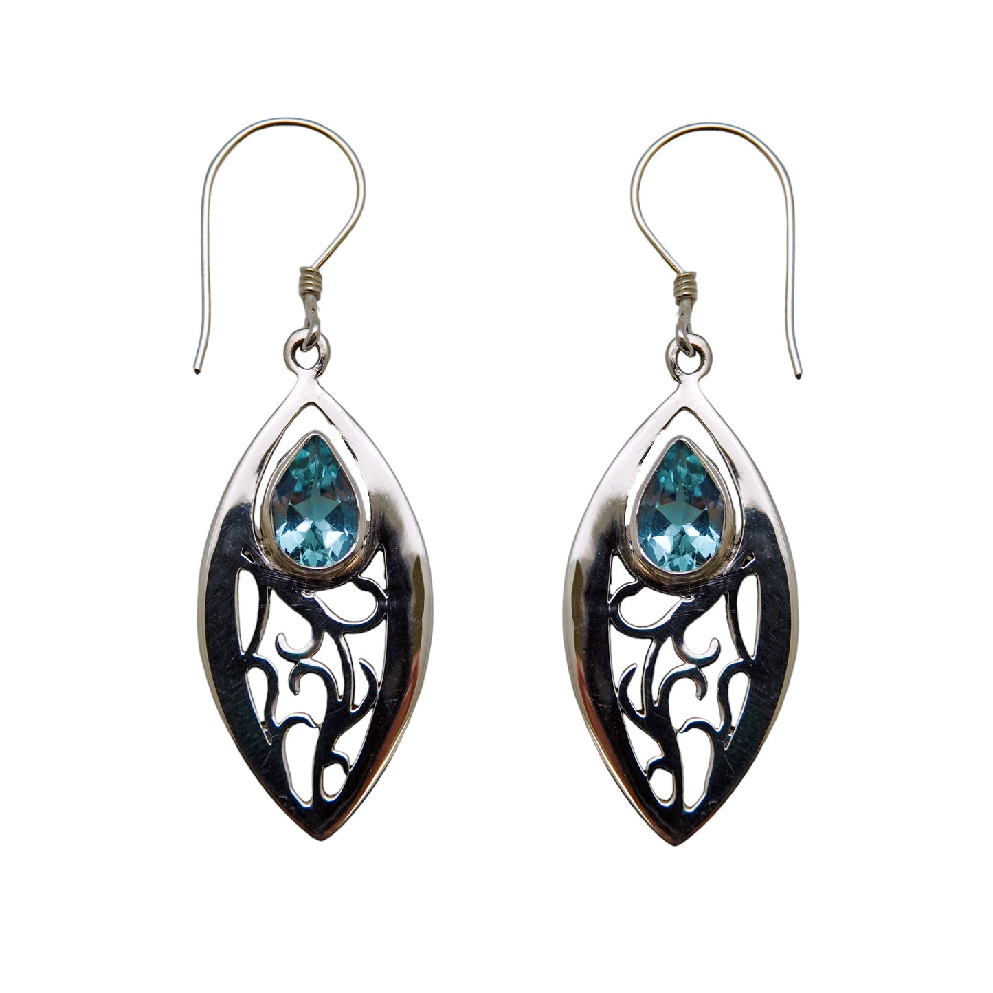 (380BBT) Silver earring with pear shape gemstone