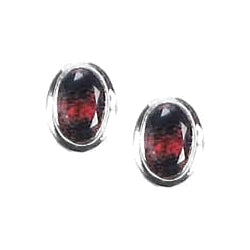 (283IGA) Oval Stud Garnet Earrings