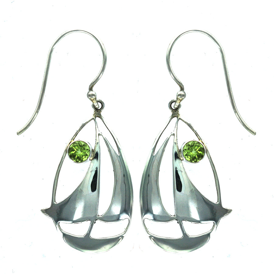 (289UPE) Peridot Sailboat Silver Drop Earring