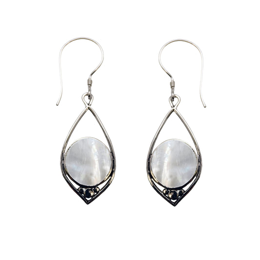 (316CMOP) MOTHER OF PEARL EARRING SET IN STERLING SILVER