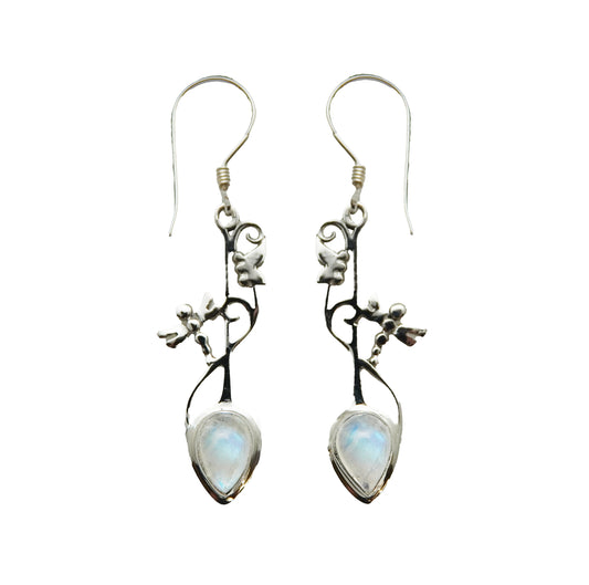 (385BBMS) Silver dangle earring in nature motif