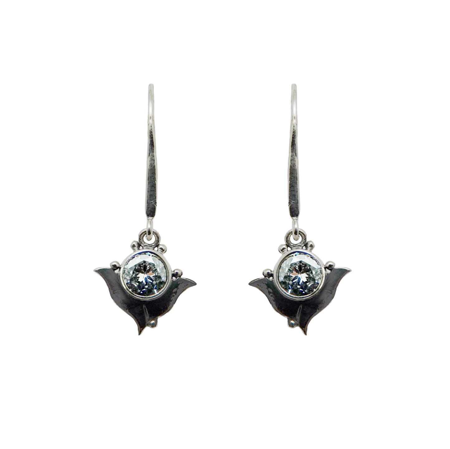 (392BCZ) Silver dangle earring with cubic zirconia