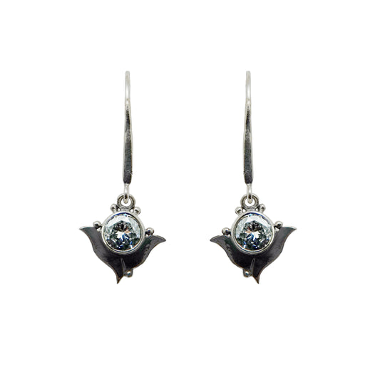 (392BCZ) Silver dangle earring with cubic zirconia