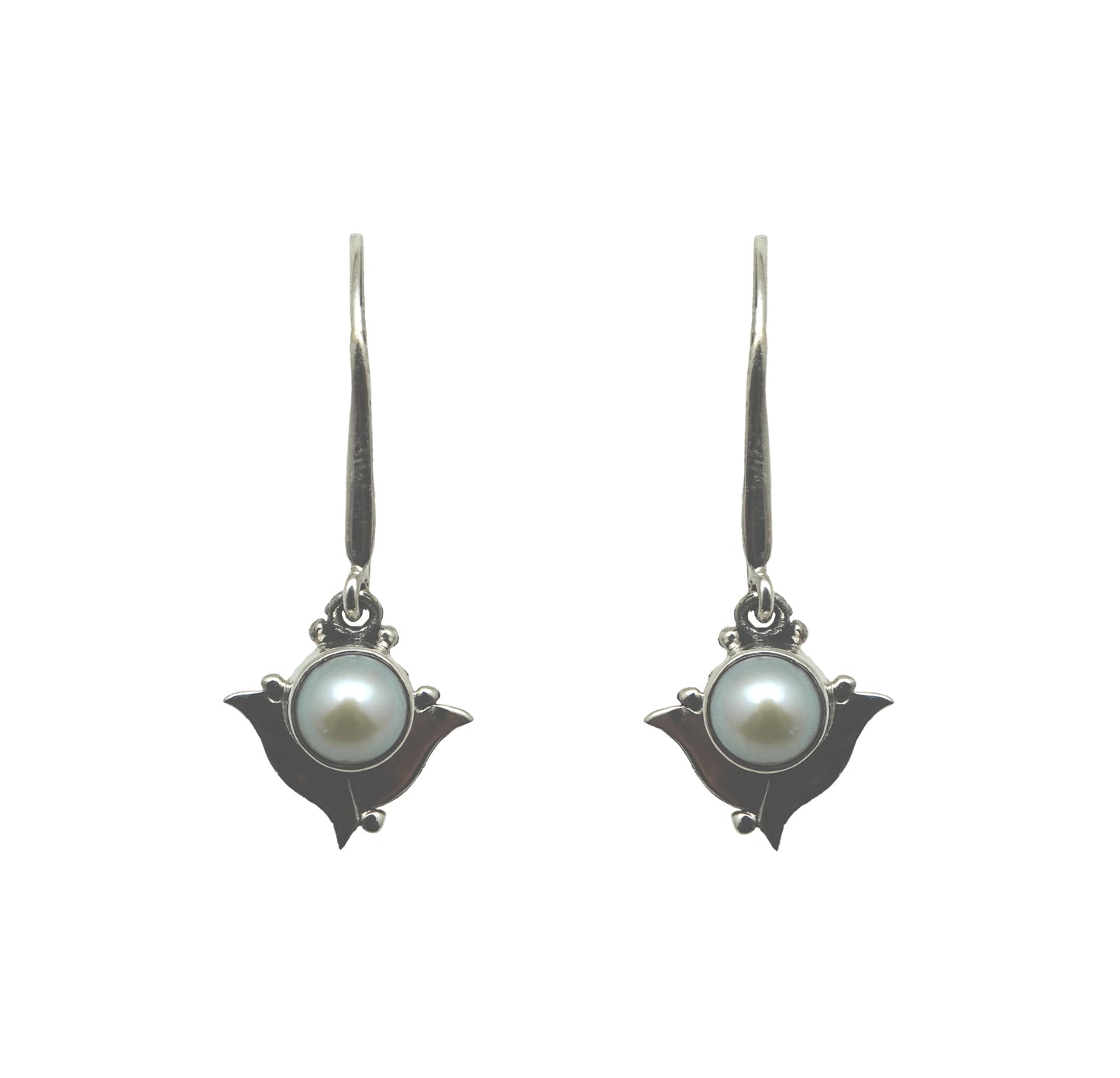 (392BPL) Silver dangle earring in freshwater pearl