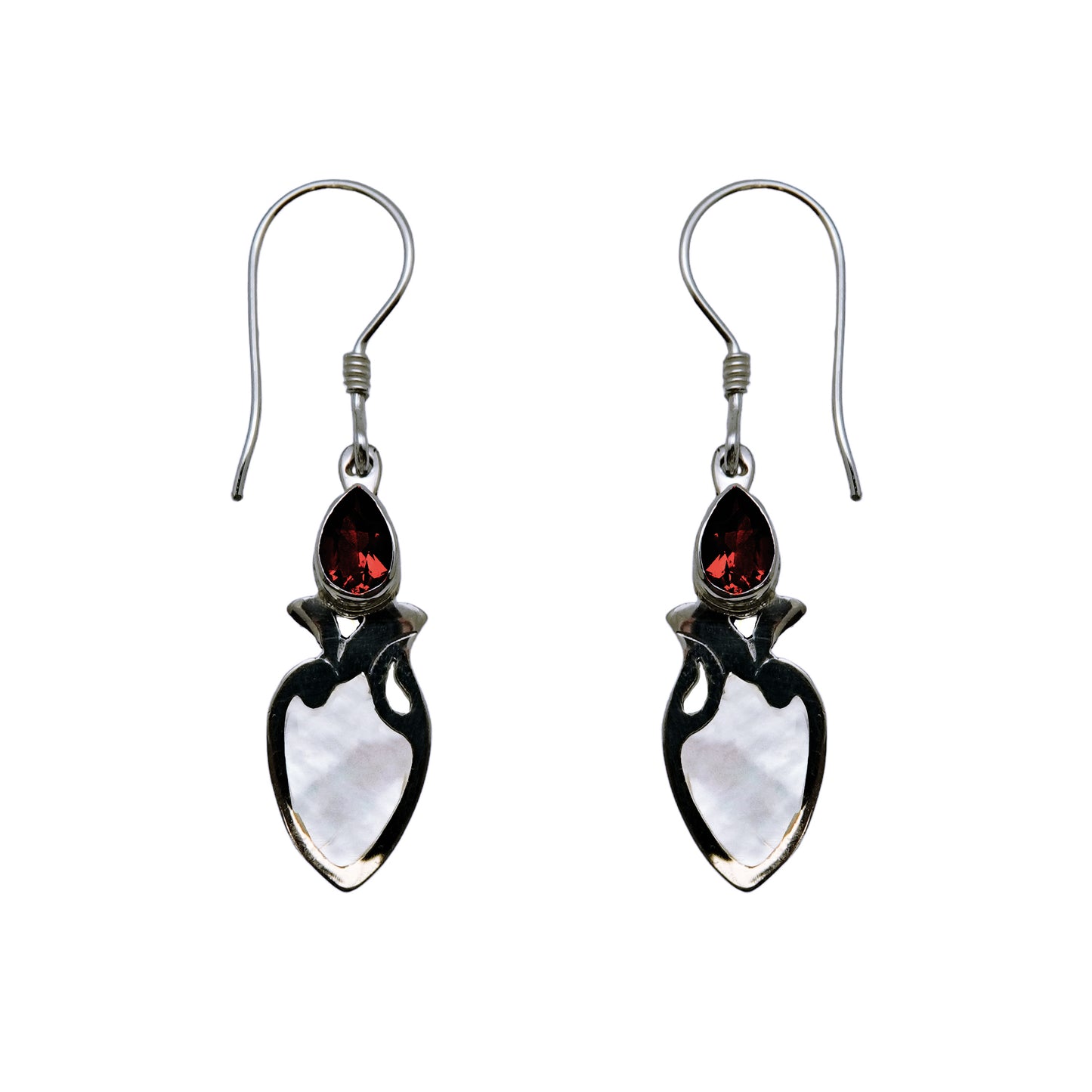 (396BGAMOP) Drop earring in Garnet and shell