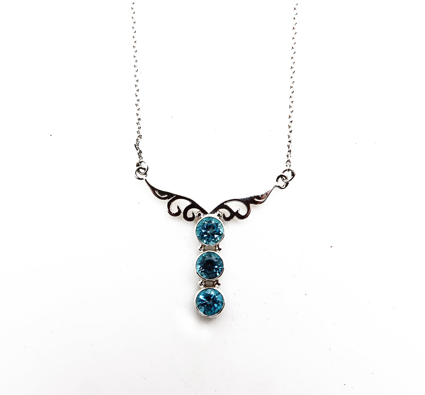 (692EBT) Blue topaz necklace