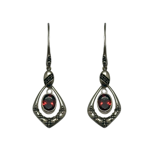 (SP305AGA) Elegant Garnet Drop Earrings