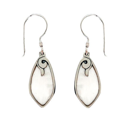 (371AMOP) Mother Of Pearl Silver Earrings