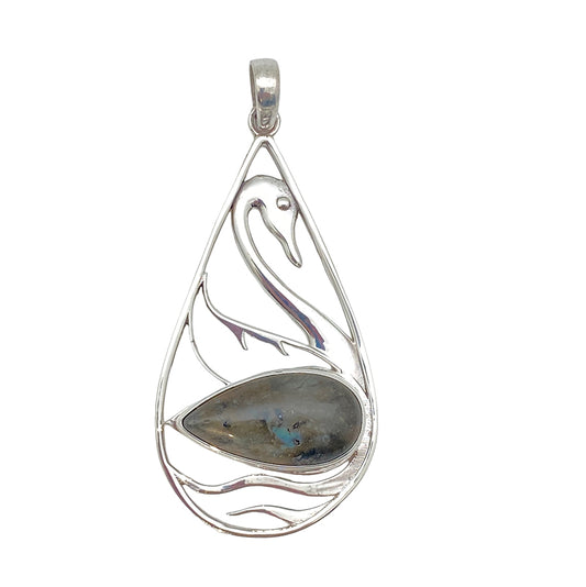 (677ELB) Labradorite Sterling Silver Pendant