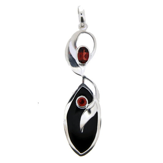 (690DGADK) Garnet & Dark Colored Shell Pendant