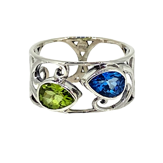 (790CBTPE) Blue Topaz & Peridot Sterling Silver Ring